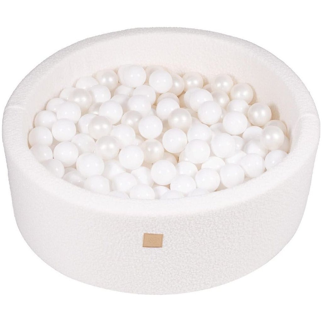 Fluffy Boucle Round Foam Ball Pit with 200 Balls - Snowy White - The Online Toy Shop5