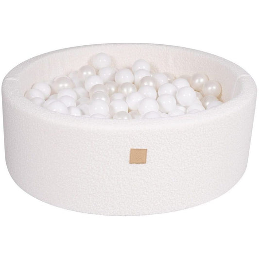 Fluffy Boucle Round Foam Ball Pit with 200 Balls - Snowy White