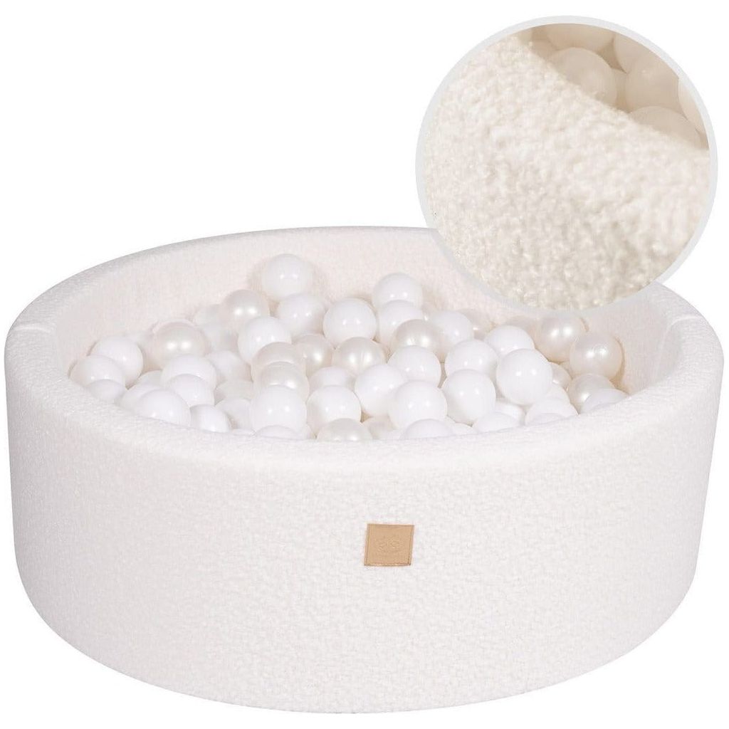 Fluffy Boucle Round Foam Ball Pit with 200 Balls - Snowy White - The Online Toy Shop2
