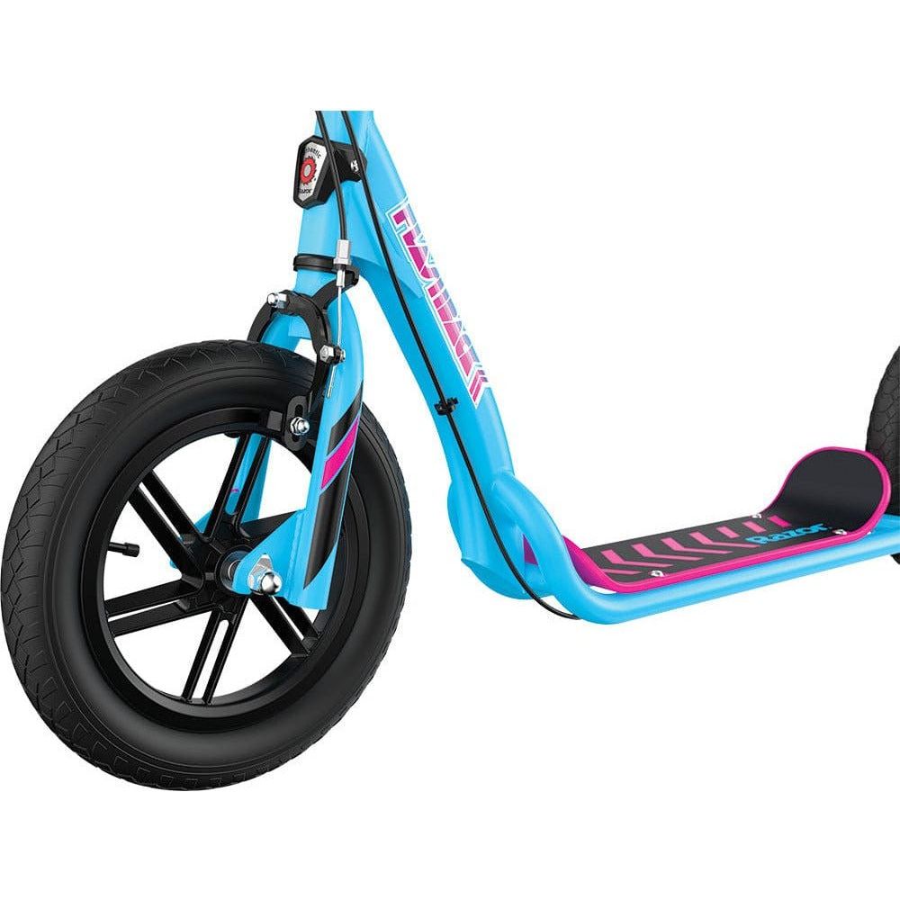 Razor Flashback Scooter - Blue front wheel close up