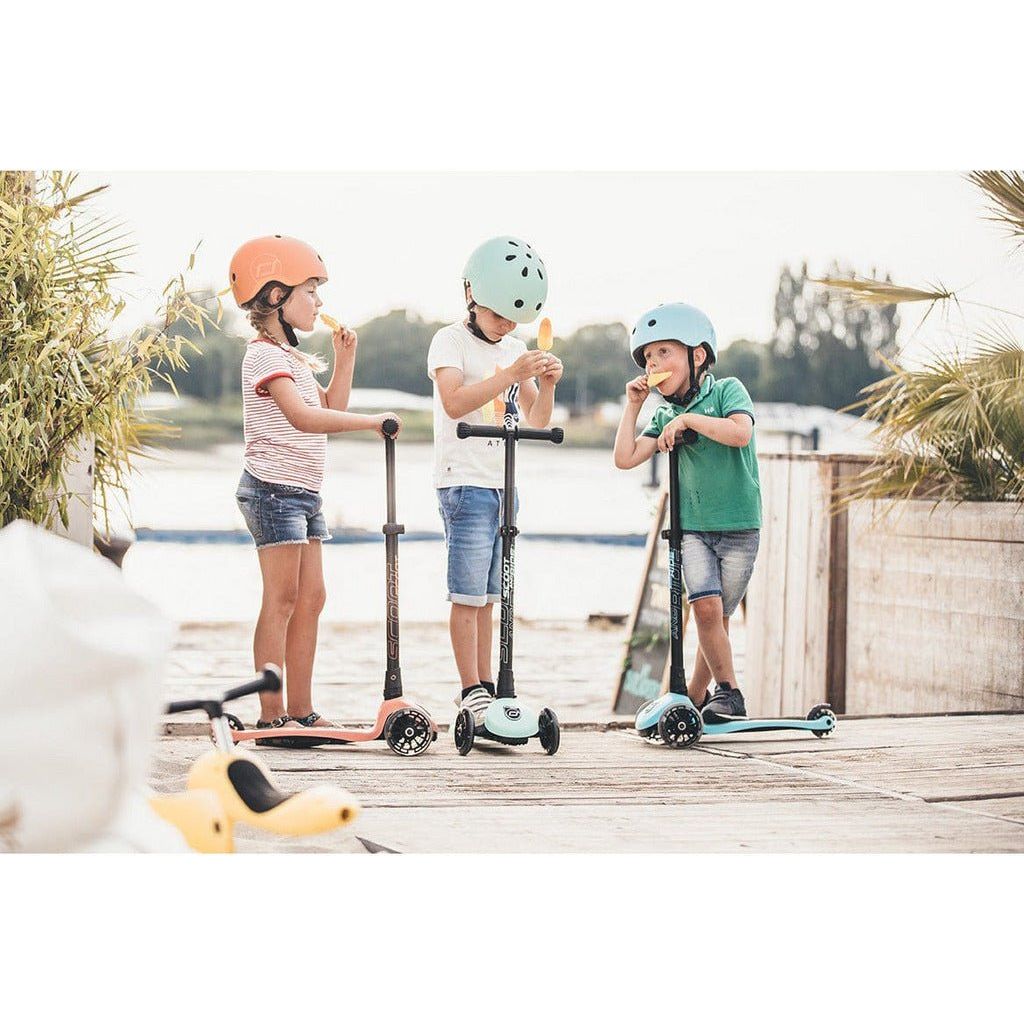 girl and boys eatring ice crea\m with Scoot and Ride Highwaykick - Age 3+ - Led Blueberry