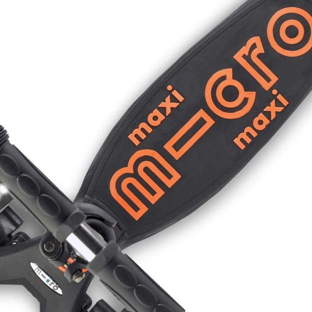 Micro Scooter Maxi Deluxe LED - Black deck