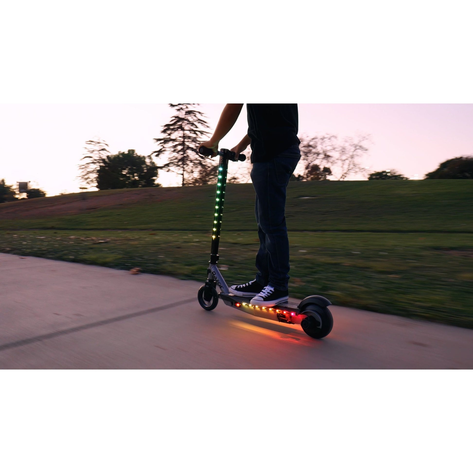 Razor Powercore E90 Lightshow Scooter - The Online Toy Shop - Electric Scooter - 17