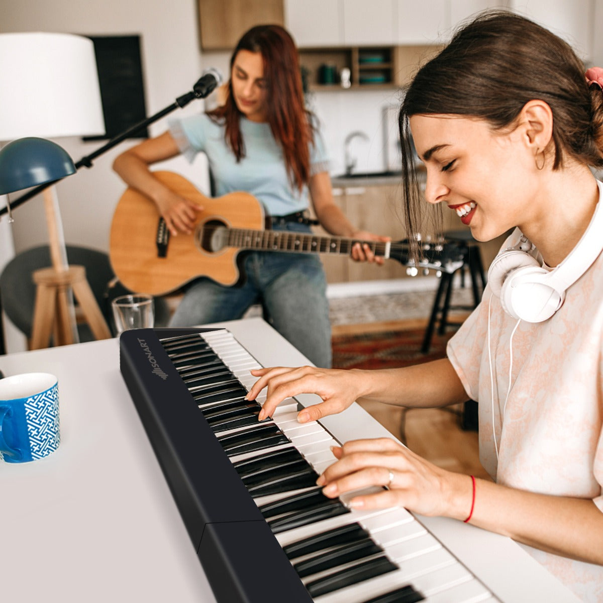 88-Key Foldable Full-Size Semi-Weighted Digital Piano Keyboard with MIDI-Black