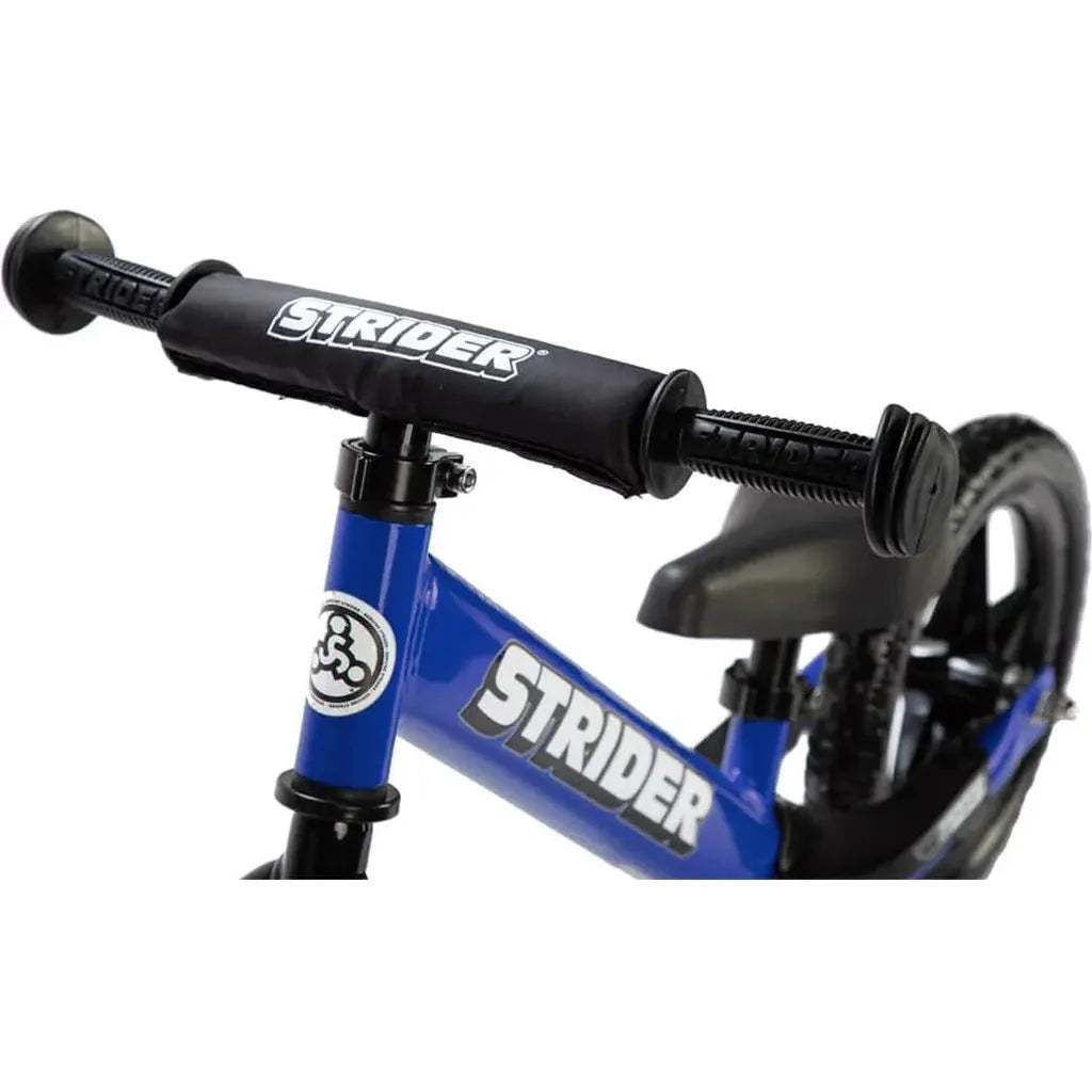Strider Sport 12 inch Balance Bike - Blue handlebars close up