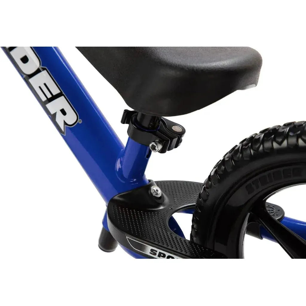 Strider Sport 12 inch Balance Bike - Blue footrest close up
